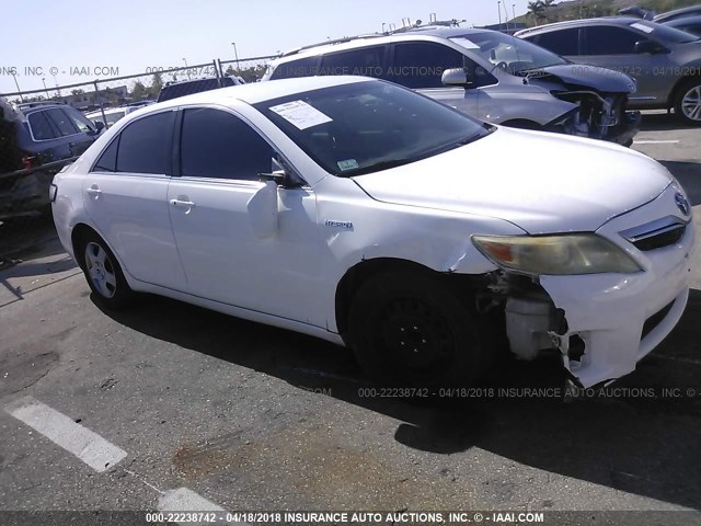 4T1BB3EK7AU114792 - 2010 TOYOTA CAMRY HYBRID WHITE photo 6