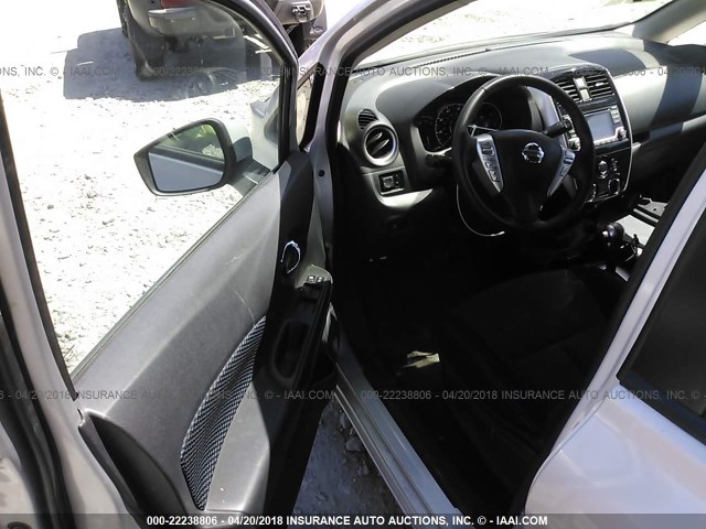 3N1CE2CP2HL368376 - 2017 NISSAN VERSA NOTE S/S PLUS/SV/SL/SR SILVER photo 5