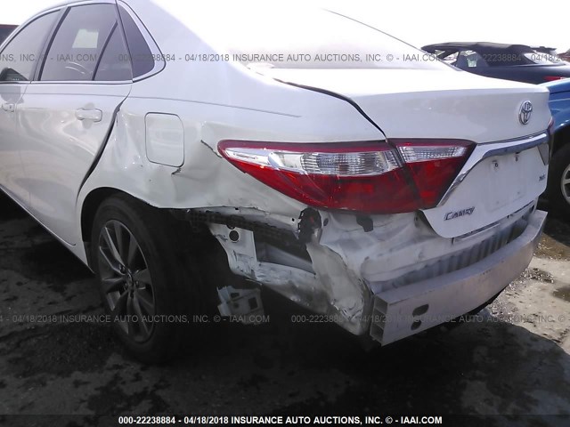 4T4BF1FK0FR460798 - 2015 TOYOTA CAMRY LE/XLE/SE/XSE WHITE photo 6