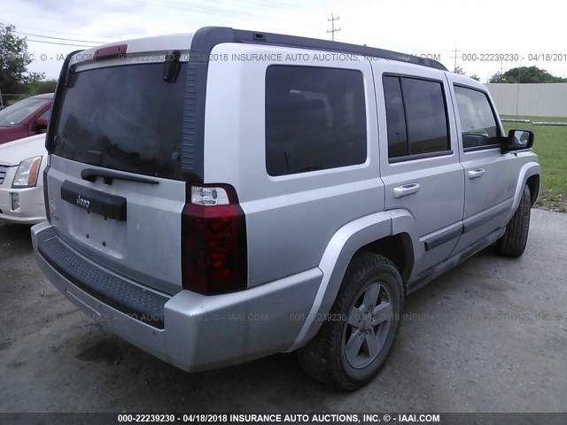 1J8HG48K18C131985 - 2008 JEEP COMMANDER SPORT SILVER photo 4