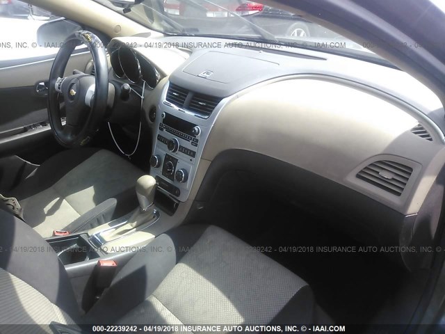 1G1ZB5E0XCF202619 - 2012 CHEVROLET MALIBU LS 灰色 照片 5