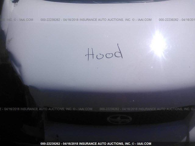 JTLKE50E381025942 - 2008 TOYOTA SCION XB WHITE photo 10