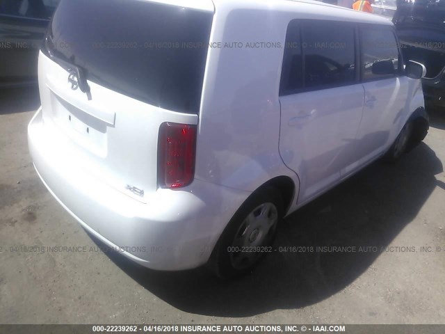 JTLKE50E381025942 - 2008 TOYOTA SCION XB WHITE photo 4