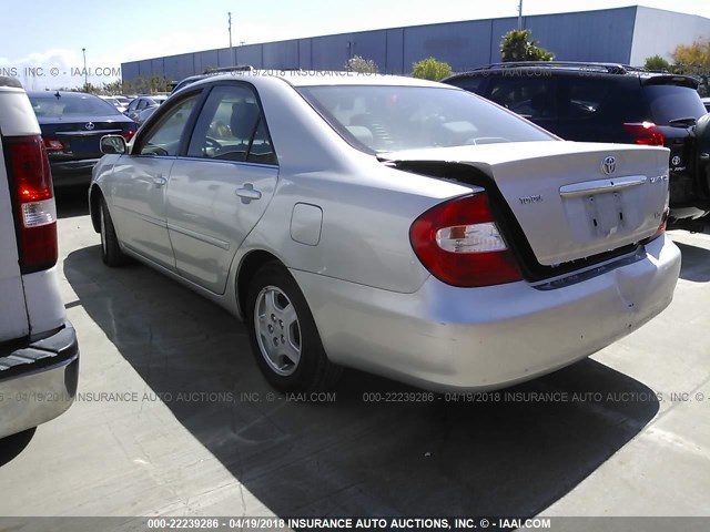 4T1BF32KX3U564089 - 2003 TOYOTA CAMRY LE/XLE/SE 银色 照片 3