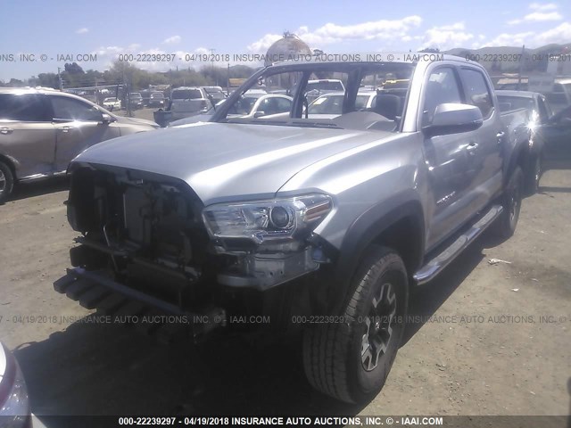 3TMCZ5AN4HM100430 - 2017 TOYOTA TACOMA DBL CAB/SR/TRDSPT/OR/PRO ვერცხლისფერი ფოტო 2