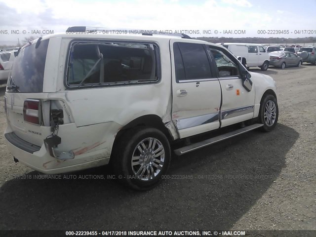 5LMFL28538LJ15269 - 2008 LINCOLN NAVIGATOR L WHITE photo 4