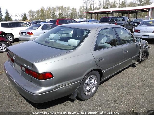 JT2BG22K0V0068944 - 1997 TOYOTA CAMRY LE/XLE GOLD photo 4