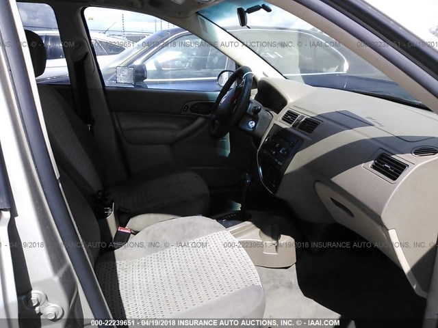 1FAFP34N67W123764 - 2007 FORD FOCUS ZX4/S/SE/SES 金色 照片 5
