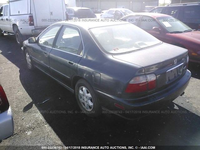 1HGCE6677VA009254 - 1997 HONDA ACCORD EX/EX-R GREEN photo 3