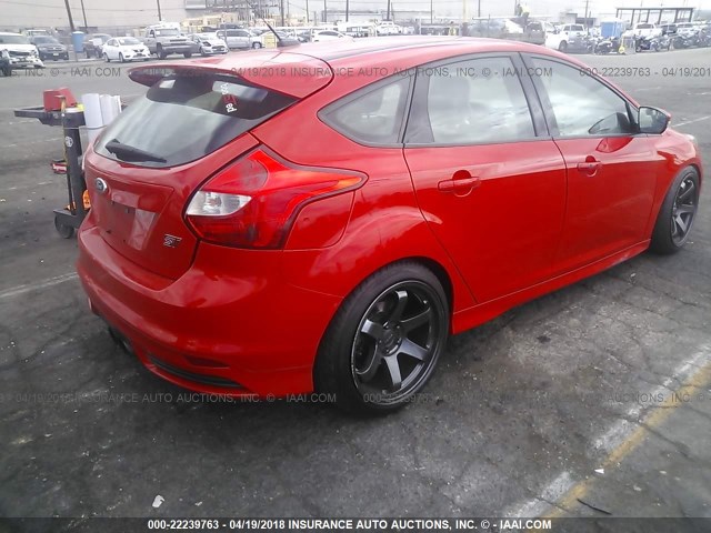 1FADP3L94DL288754 - 2013 FORD FOCUS ST RED photo 4