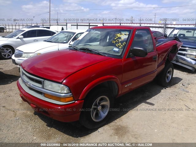 1GCCS1455Y8203627 - 2000 CHEVROLET S TRUCK S10 RED photo 2