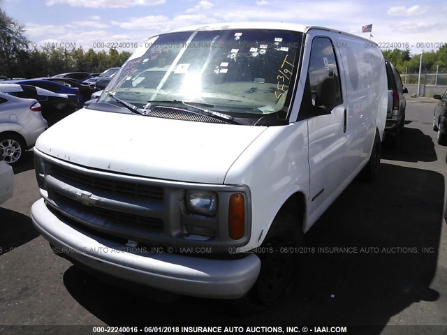 1GCGG25RXX1126030 - 1999 CHEVROLET EXPRESS G2500  WHITE photo 2