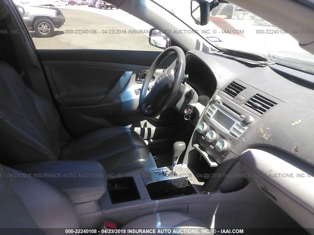 4T1BK46K97U507884 - 2007 TOYOTA CAMRY NEW GENERAT LE/XLE/SE GRAY photo 5