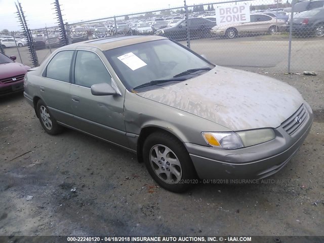 JT2BF22K5X0175932 - 1999 TOYOTA CAMRY LE/XLE Ոսկեգույն լուսանկար 1