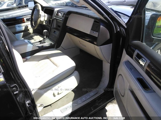 5LMFU28R03LJ02049 - 2003 LINCOLN NAVIGATOR BLACK photo 5