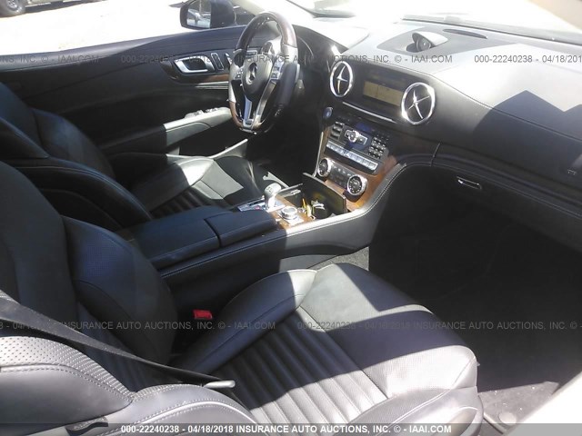 WDDJK7DA0DF018310 - 2013 MERCEDES-BENZ SL 550 BLACK photo 5