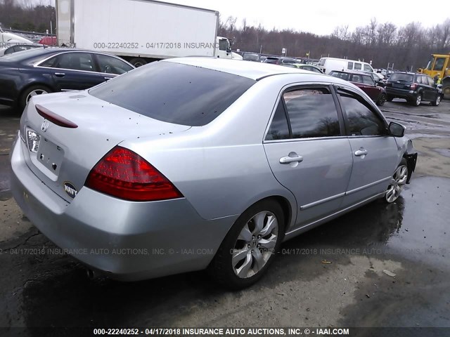 1HGCM56376A019388 - 2006 HONDA ACCORD SE SILVER photo 4