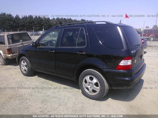 4JGAB54E32A359126 - 2002 MERCEDES-BENZ ML 320 BLACK photo 3