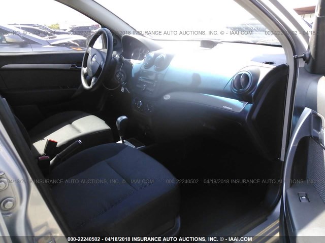 KL1TD56E79B625988 - 2009 CHEVROLET AVEO LS/LT 银色 照片 5