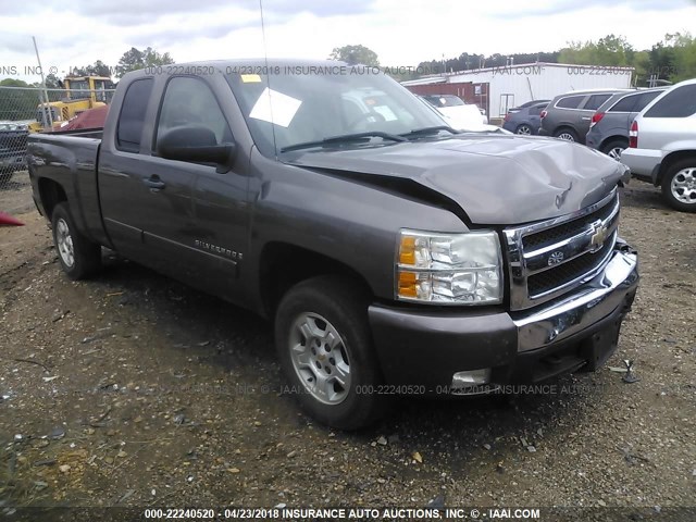 2GCEC19J681215848 - 2008 CHEVROLET SILVERADO C1500 BROWN photo 1