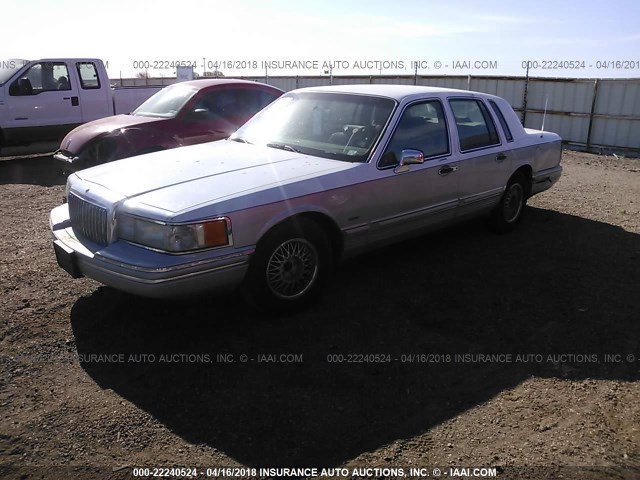 1LNLM81W6RY694982 - 1994 LINCOLN TOWN CAR EXECUTIVE WHITE photo 2