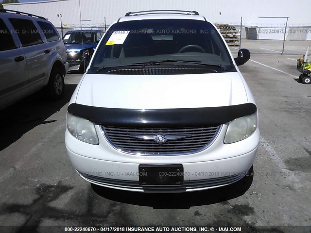 2C4GP24R13R271772 - 2003 CHRYSLER TOWN & COUNTRY  WHITE photo 6