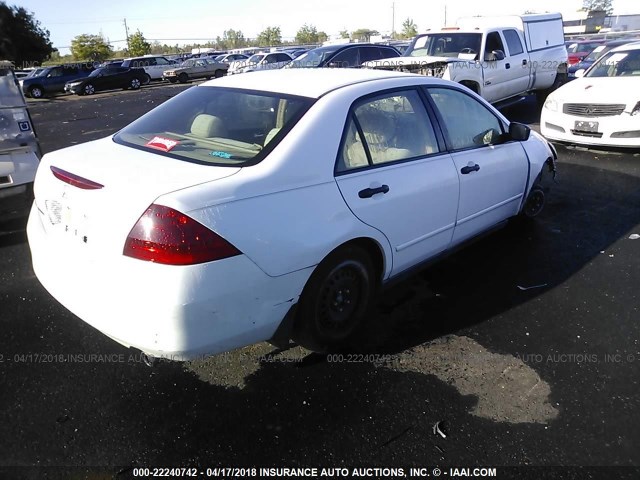 1HGCM56176A184632 - 2006 HONDA ACCORD VALUE WHITE photo 4