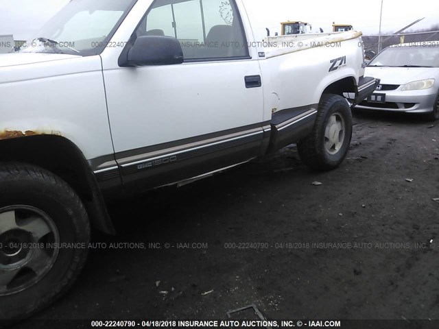 1GTEK14R2VZ514952 - 1997 GMC SIERRA K1500 WHITE photo 6