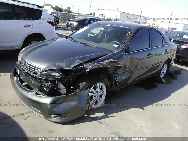 4T1BF32KX6U628006 - 2006 TOYOTA CAMRY LE/XLE/SE GOLD photo 2