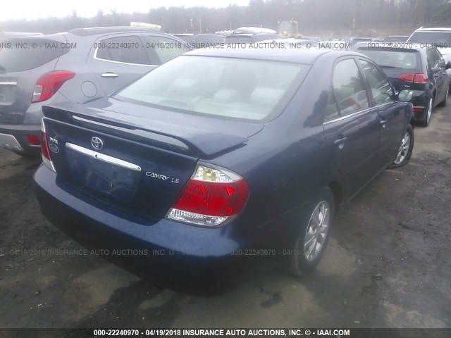 4T1BE30K65U402338 - 2005 TOYOTA CAMRY LE/XLE/SE ლურჯი ფოტო 4