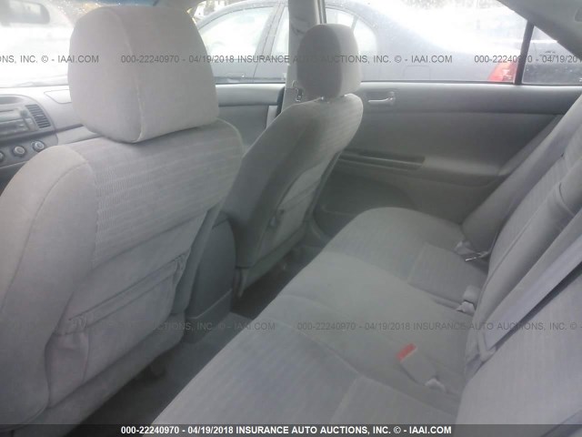4T1BE30K65U402338 - 2005 TOYOTA CAMRY LE/XLE/SE ლურჯი ფოტო 8