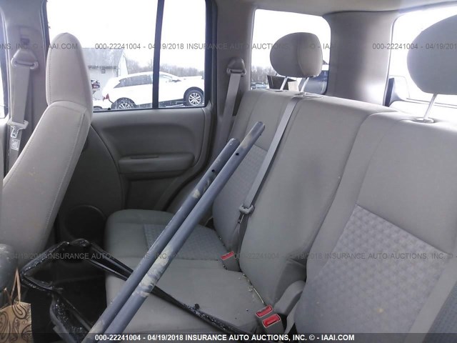 1J4GL38K95W679889 - 2005 JEEP LIBERTY RENEGADE GOLD photo 8