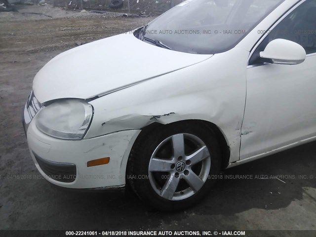 3VWRM71KX8M078229 - 2008 VOLKSWAGEN JETTA SE/SEL WHITE photo 6