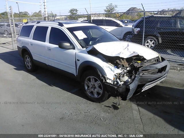 YV1SZ592651199521 - 2005 VOLVO XC70 WHITE photo 1