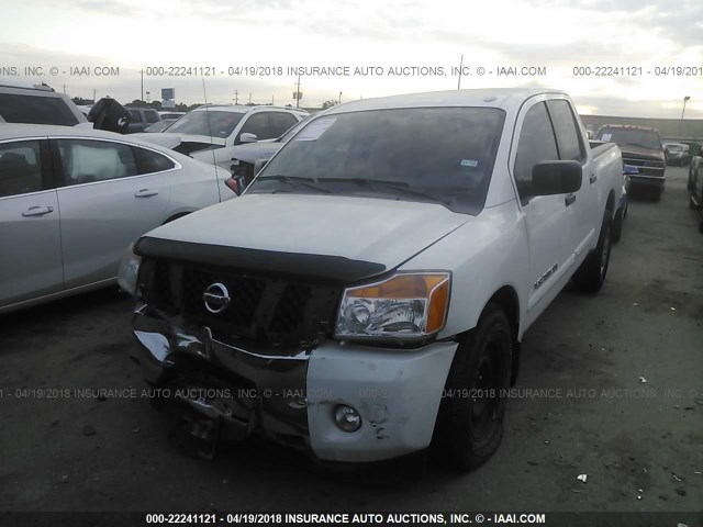 1N6BA0EDXEN513183 - 2014 NISSAN TITAN S/SV/SL/PRO-4X WHITE photo 2