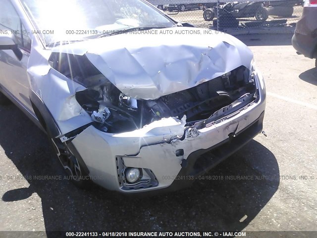 JF2GPABC7G8330626 - 2016 SUBARU CROSSTREK PREMIUM 银色 照片 6