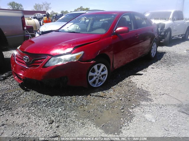 4T1BF3EK7AU085881 - 2010 TOYOTA CAMRY SE/LE/XLE RED photo 2