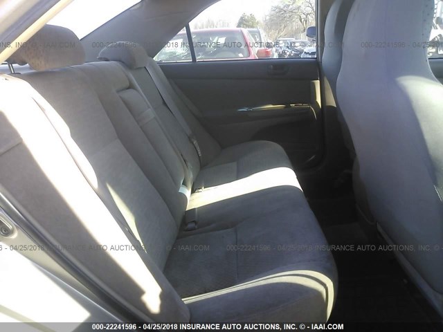 4T1BE32K22U603016 - 2002 TOYOTA CAMRY LE/XLE/SE ვერცხლისფერი ფოტო 8