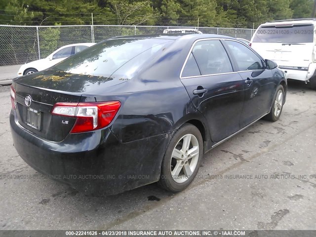 4T1BF1FK4CU131124 - 2012 TOYOTA CAMRY SE/LE/XLE BLACK photo 4