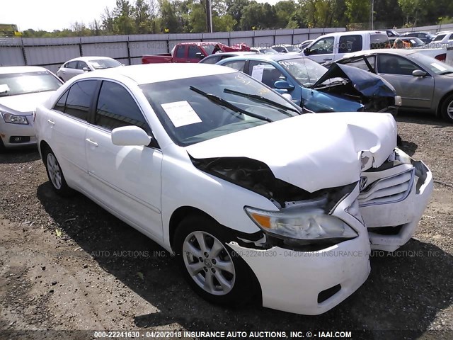 4T1BF3EK8BU648275 - 2011 TOYOTA CAMRY SE/LE/XLE 白色 照片 1