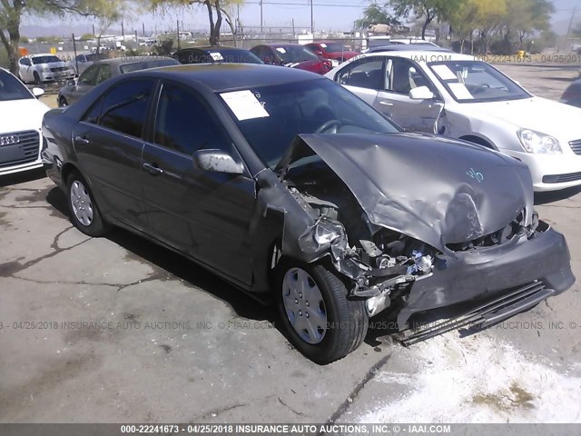 4T1BE32KX5U625348 - 2005 TOYOTA CAMRY LE/XLE/SE GRAY photo 1