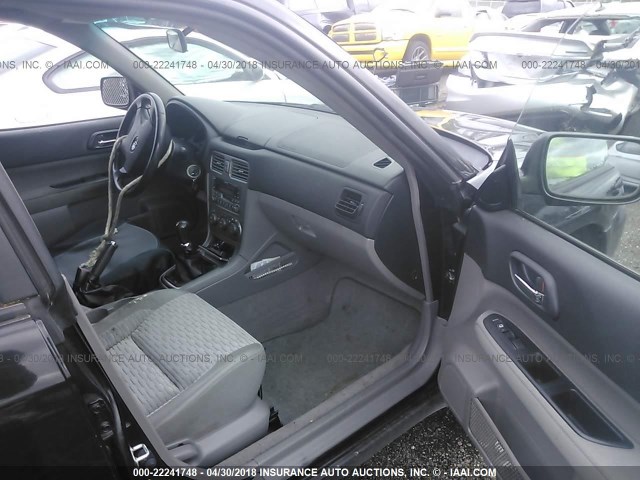 JF1SG65623G758413 - 2003 SUBARU FORESTER 2.5XS შავი ფოტო 5