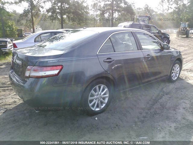 4T4BF3EK8BR128566 - 2011 TOYOTA CAMRY SE/LE/XLE 灰色 照片 4