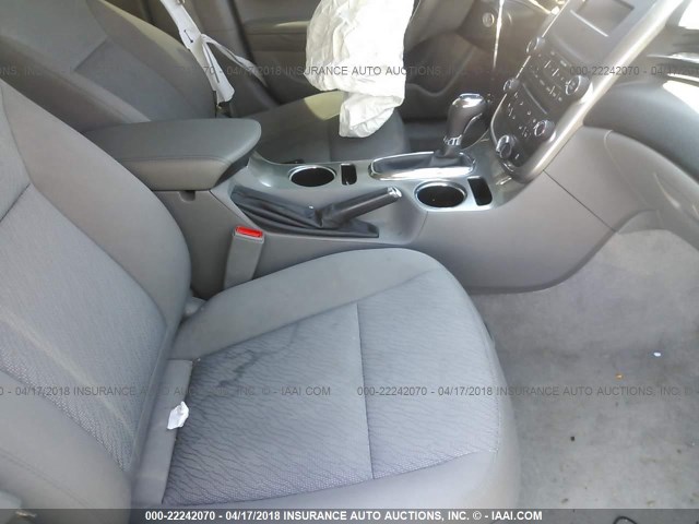 1G11B5SL5FF223670 - 2015 CHEVROLET MALIBU LS 灰色 照片 5