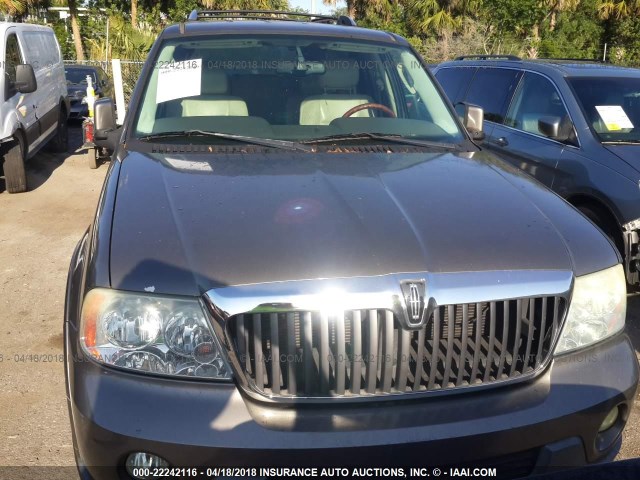 5LMFU27R04LJ13118 - 2004 LINCOLN NAVIGATOR BROWN photo 6