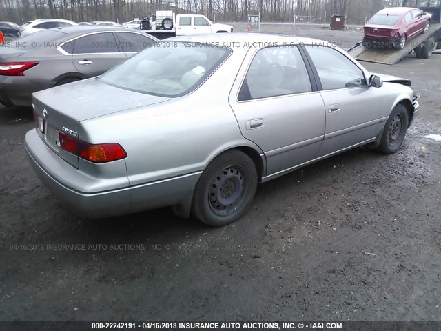 JT2BG28K9Y0434573 - 2000 TOYOTA CAMRY LE/XLE TAN photo 4