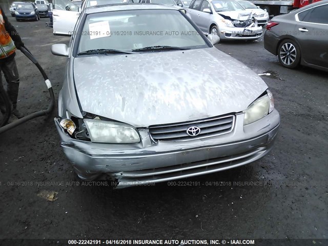 JT2BG28K9Y0434573 - 2000 TOYOTA CAMRY LE/XLE თაფლისფერი ფოტო 6