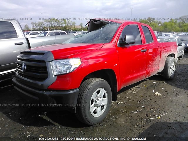 5TFRM5F13GX103942 - 2016 TOYOTA TUNDRA DOUBLE CAB SR/SR5 RED photo 2