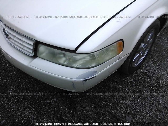 1G6KY549X3U196066 - 2003 CADILLAC SEVILLE STS WHITE photo 6