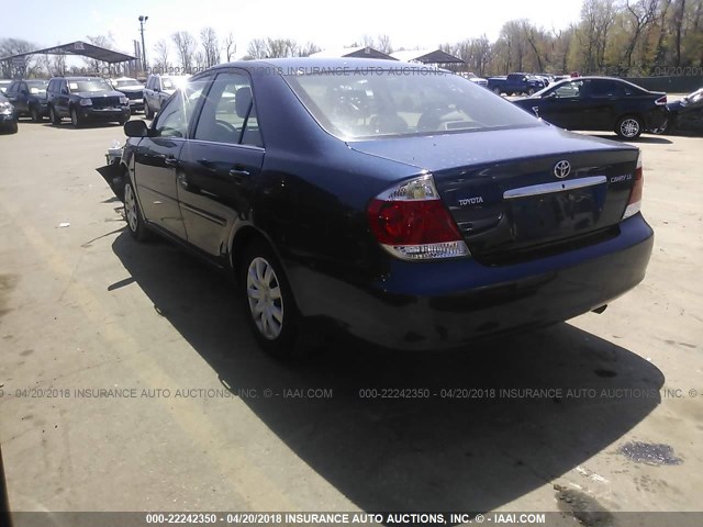 4T1BE30K35U090673 - 2005 TOYOTA CAMRY LE/XLE/SE ლურჯი ფოტო 3